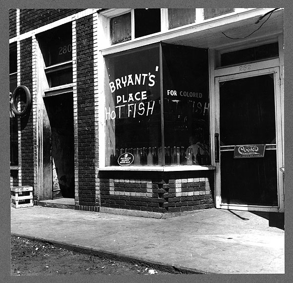 A fish restaurant for Negroes, Memphis, Tennessee, 1937.